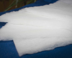 Синтепон 100% полиэстер  шир.150см (200гр) каландрированный с двух сторон